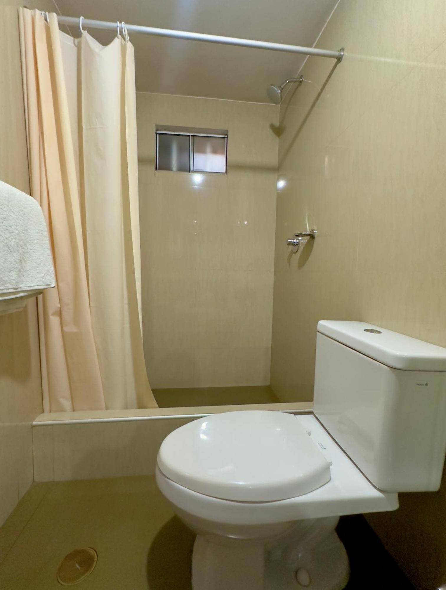Hotel Palmas Reales Трухильо Экстерьер фото